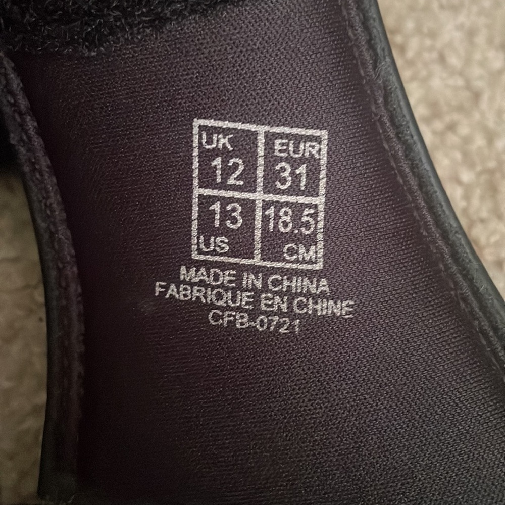 Puma Slides - Picture 3 of 3